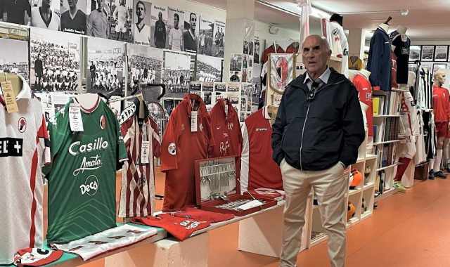 Nel rione Japigia c' un tempio dedicato alla storia del calcio barese:  il "Museo dello sport"